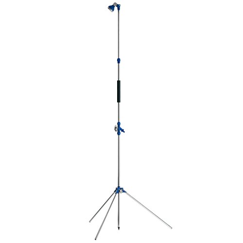 Ducha de jardín Tatay con trípode TL, práctica, regulable en altura y con rociador orientable.